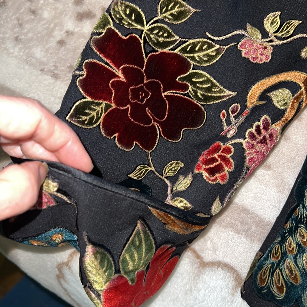 JS Collections flowered top - Picture 14 of 15